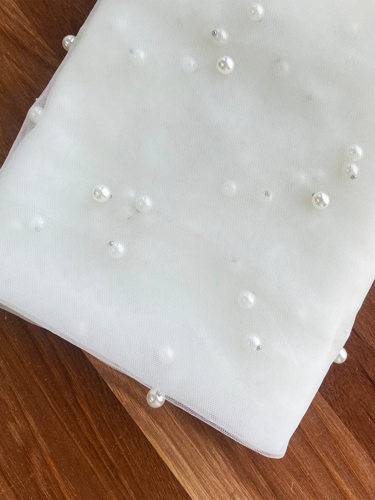 Pearl Cut Edge Single Tier Tulle Bridal Cathedral Length Wedding Veils