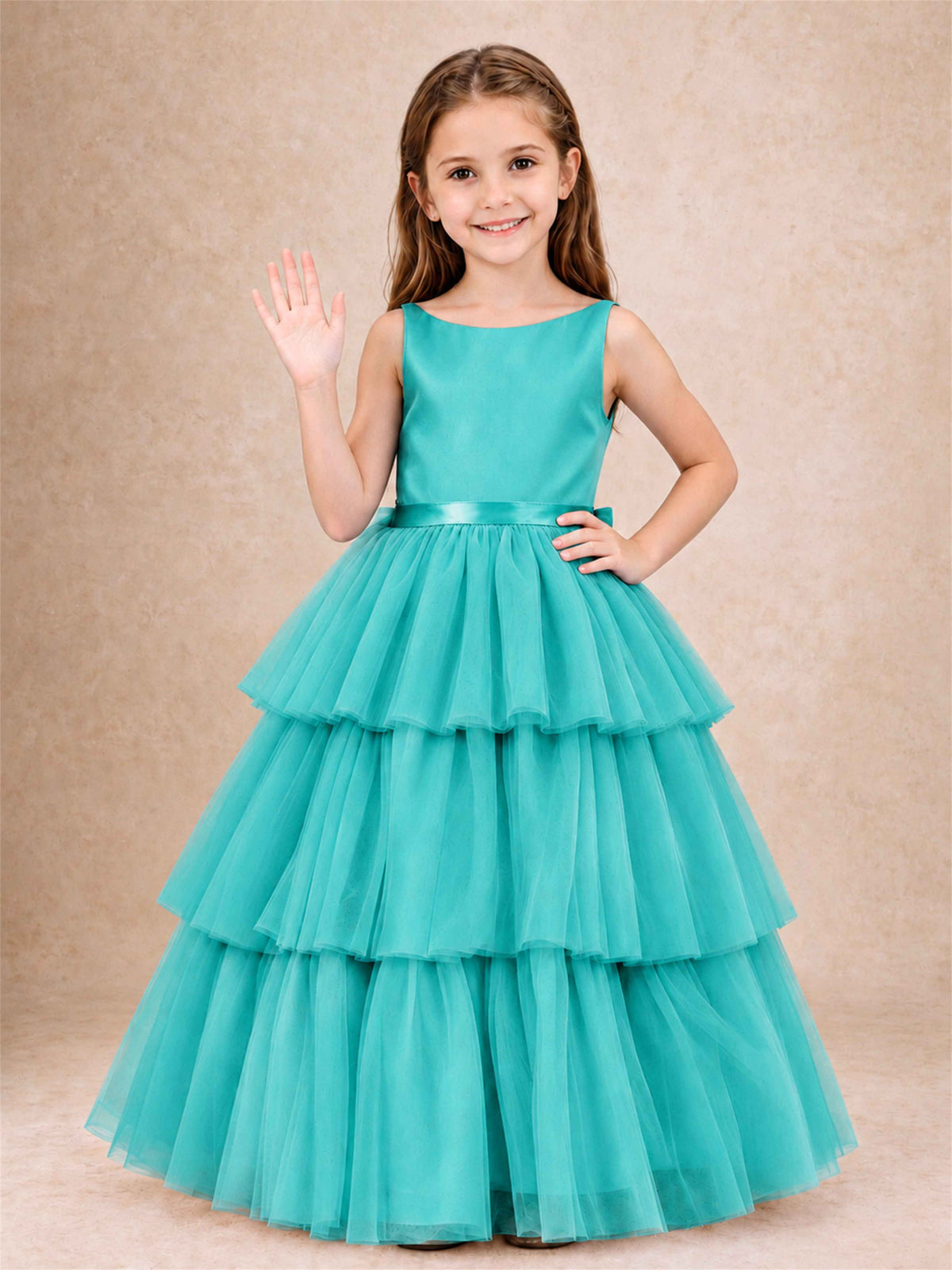 Tiered Tulle Flower Girl Dress Bateau Neck Sleeveless Long Kids Princess Gown for Wedding Party
