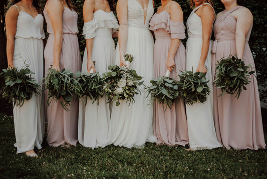 How Many Bridesmaids Should You Have? Tips for the Perfect Wedding Party Size