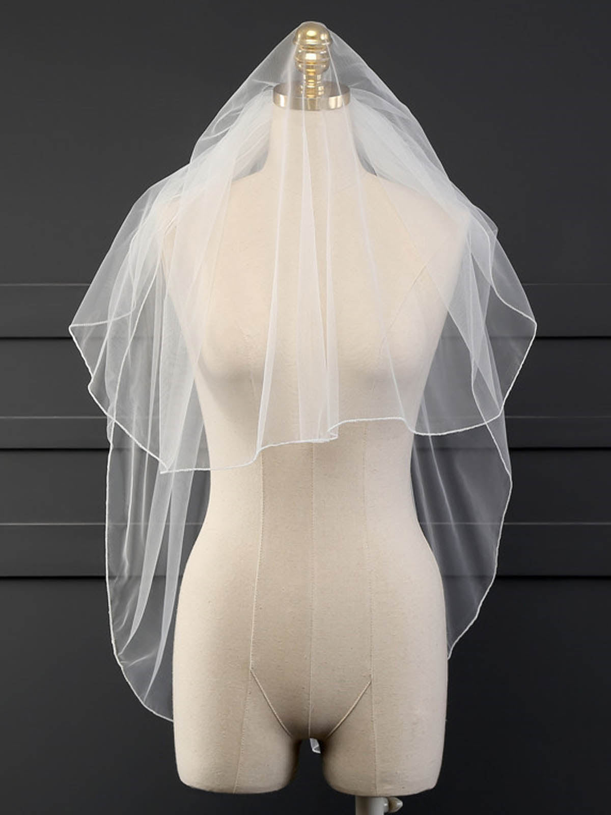 Simple Pencil Edge Two Tier Tulle Bridal Fingertip Length Wedding Veils