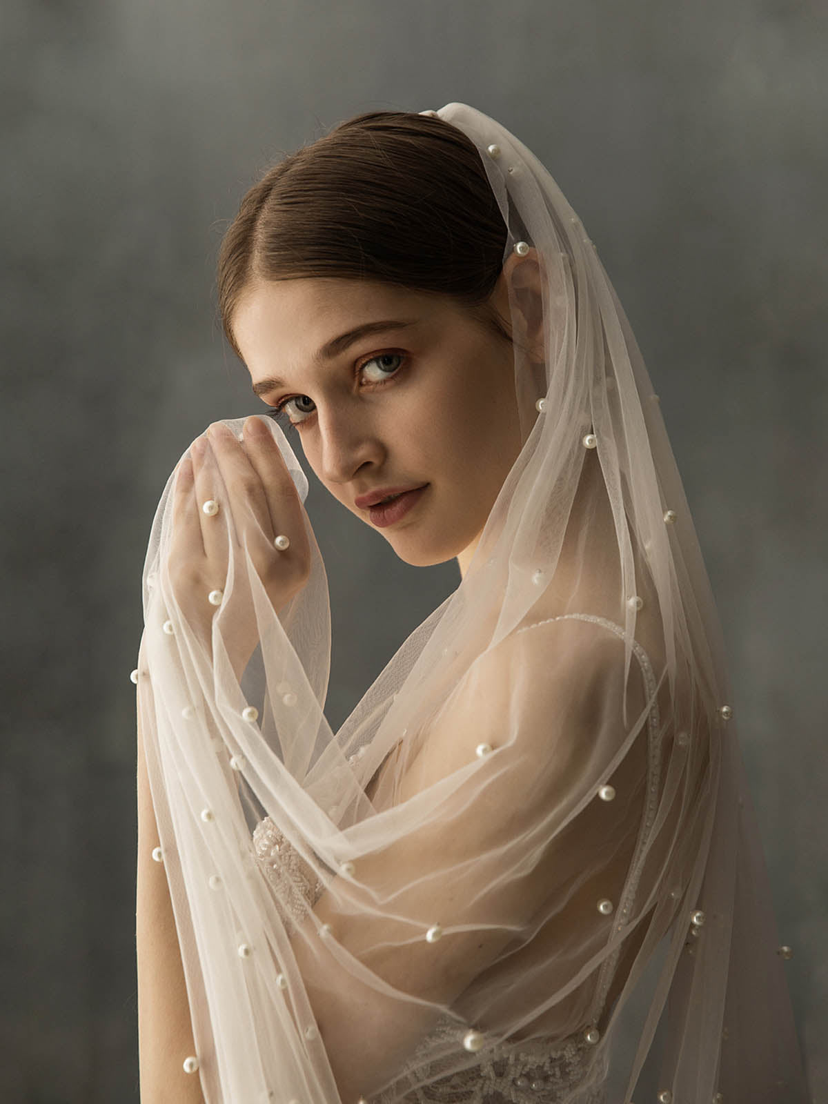 Pearl Cut Edge Single Tier Tulle Bridal Cathedral Length Wedding Veils