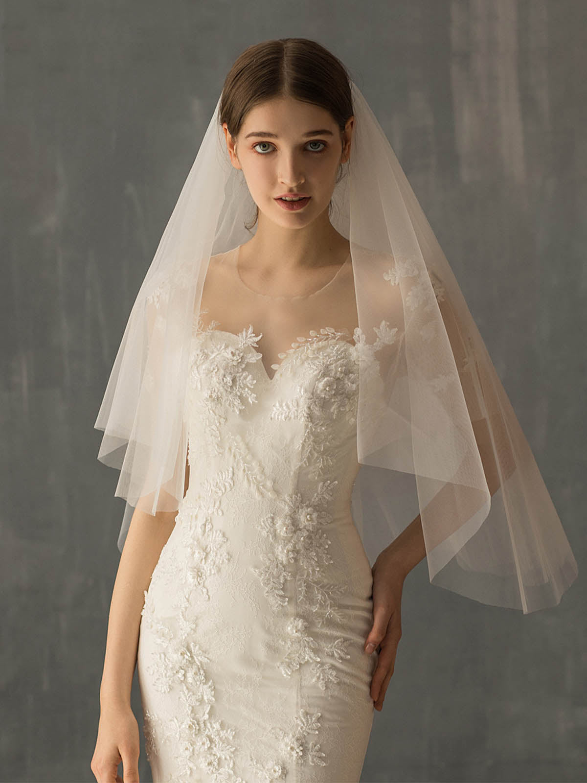 Minimalist Cut Edge Two Tier Tulle Bridal Fingertip Length Wedding Veils With Blusher