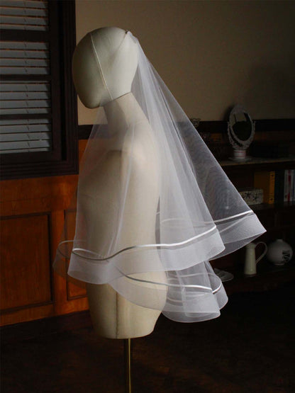 Simple Horsehair Edge Two Tier Tulle Bridal Fingertip Length Wedding Veils With Blusher
