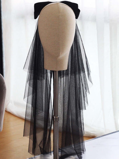 Bow Cut Edge Two Tier Tulle Bridal Elbow Length Short Wedding Veils With Blusher