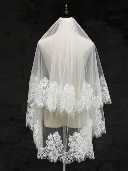 Lace Cut Edge Two Tier Tulle Bridal Fingertip Length Wedding Veils With Blusher