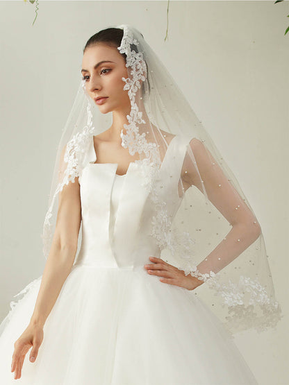 Pearl Lace Edge Single Tier Tulle Bridal Fingertip Length Wedding Veils