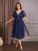 A-Line/Princess V-Neck Short Sleeves Tea-Length Plus Size Mother of the Bride Dresses with Appliques