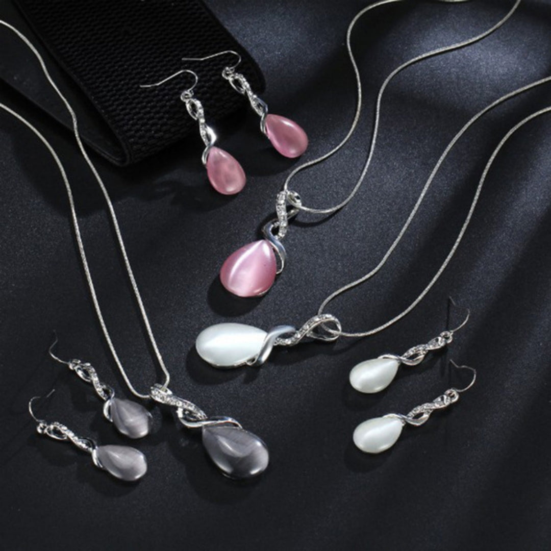2 Set Elegant Crystal Jewelry Set Pendant Necklace & Matching Drop Earrings