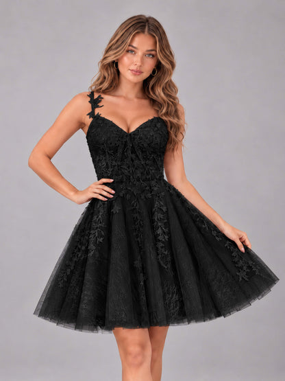 Black Exquisite Appliques Spaghetti Straps Mini Tulle Homecoming Dresses