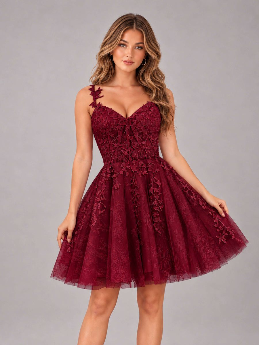 Burgundy Exquisite Appliques Spaghetti Straps Mini Tulle Homecoming Dresses
