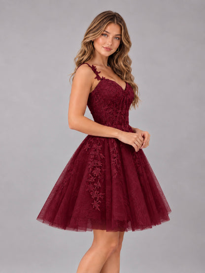 Burgundy Exquisite Appliques Spaghetti Straps Mini Tulle Homecoming Dresses