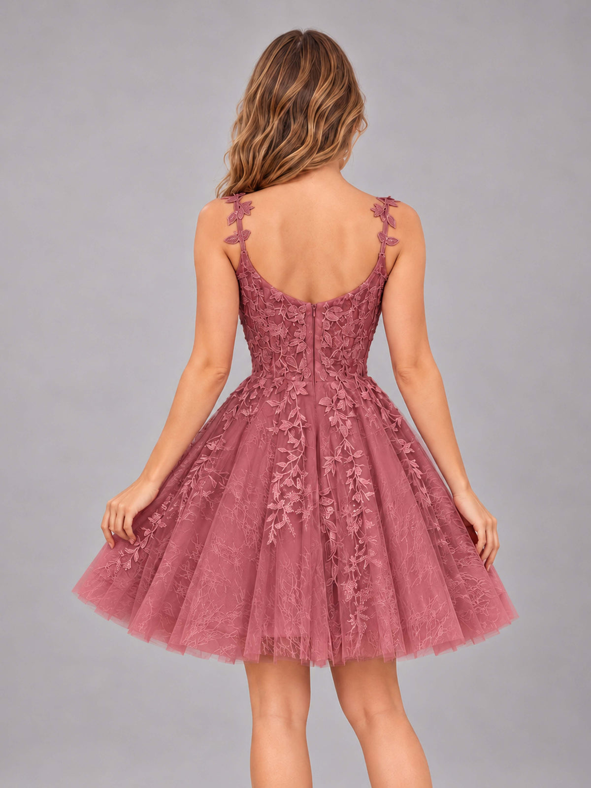 Cinnamon Rose Exquisite Appliques Spaghetti Straps Mini Tulle Homecoming Dresses