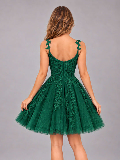 Emerald Green Exquisite Appliques Spaghetti Straps Mini Tulle Homecoming Dresses
