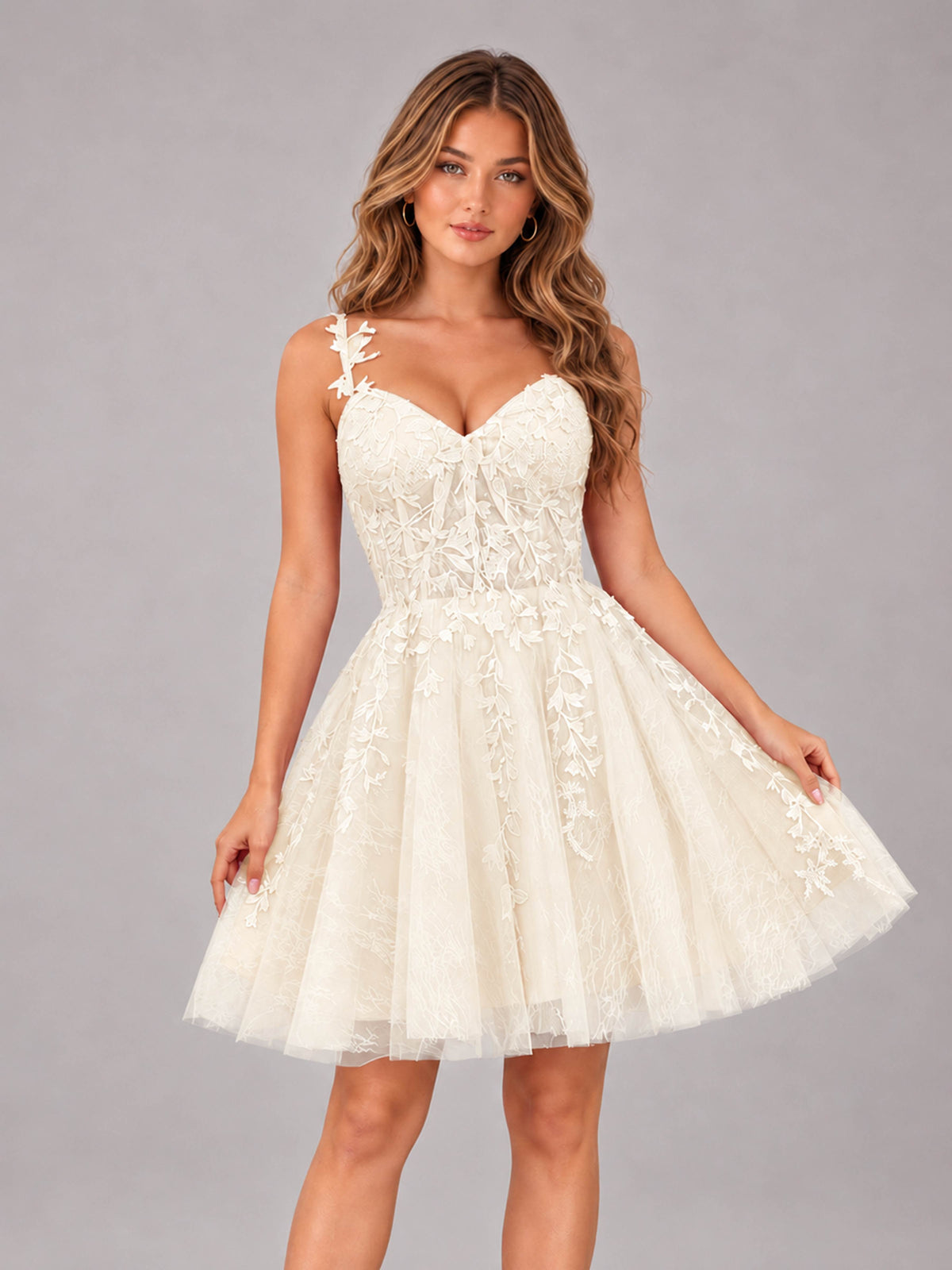 Ivory Exquisite Appliques Spaghetti Straps Mini Tulle Homecoming Dresses