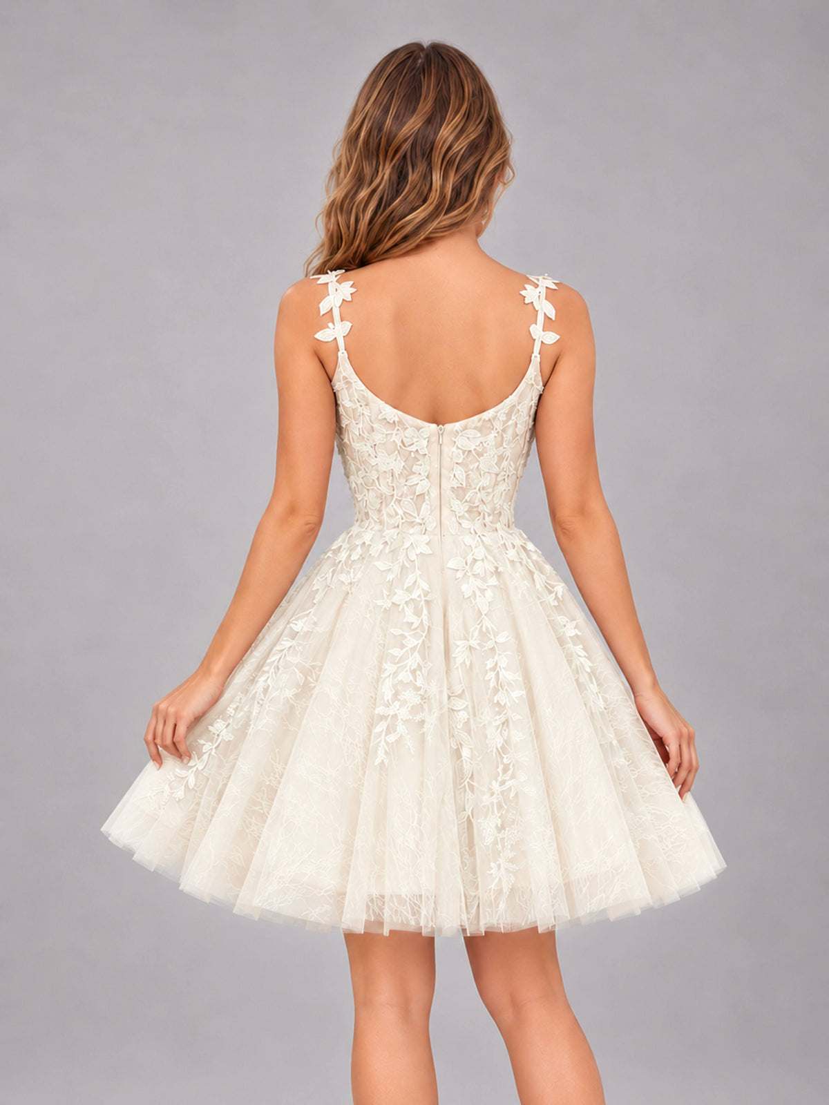 Ivory Exquisite Appliques Spaghetti Straps Mini Tulle Homecoming Dresses