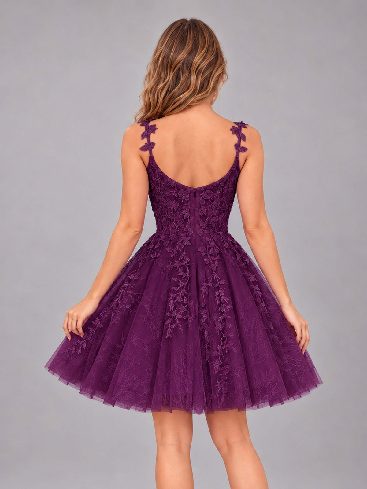 Plum Exquisite Appliques Spaghetti Straps Mini Tulle Homecoming Dresses