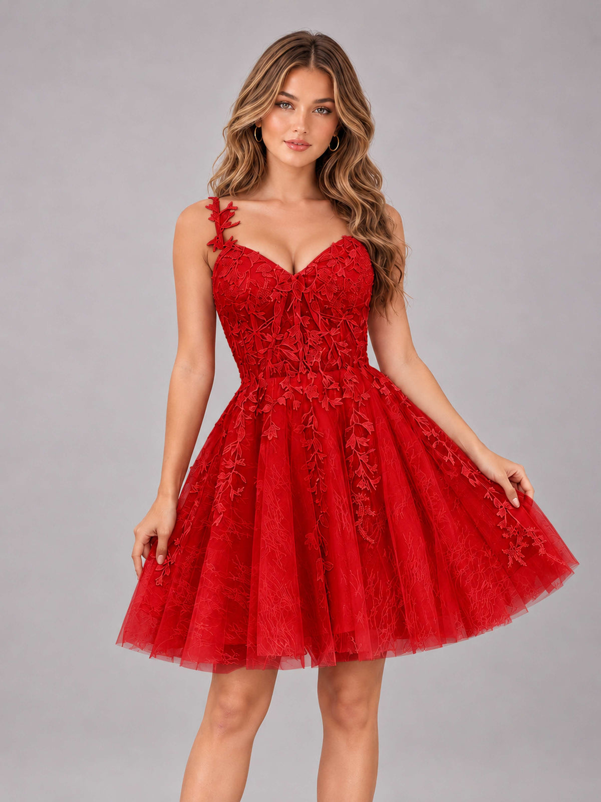 Red Exquisite Appliques Spaghetti Straps Mini Tulle Homecoming Dresses