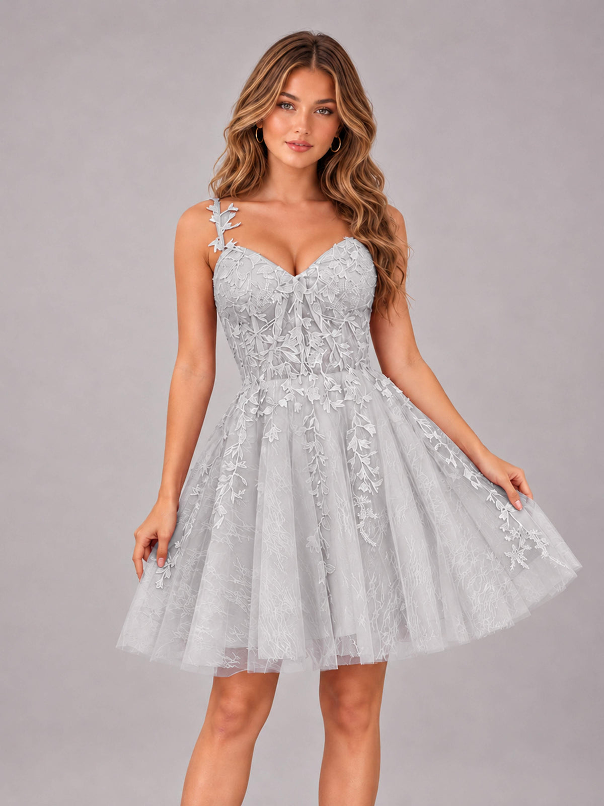 Silver Exquisite Appliques Spaghetti Straps Mini Tulle Homecoming Dresses