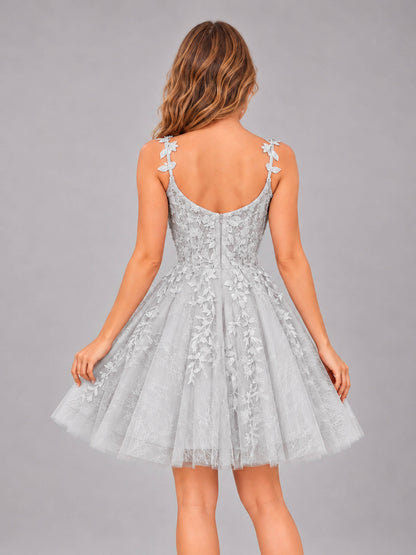 Silver Exquisite Appliques Spaghetti Straps Mini Tulle Homecoming Dresses