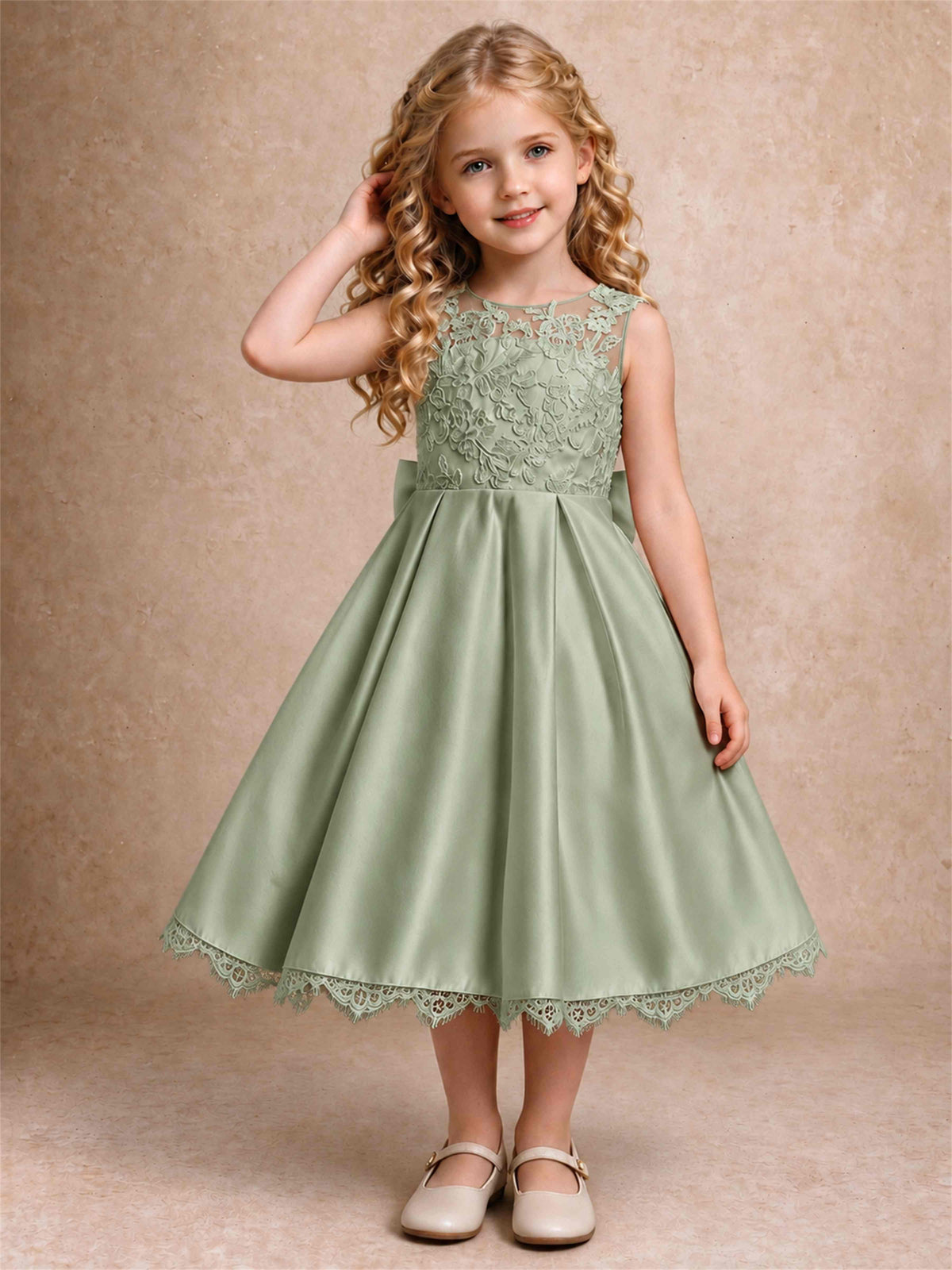 Flower Girl Dress Sleeveless Floral Lace Knee Length Lace Hem First Communion Dress