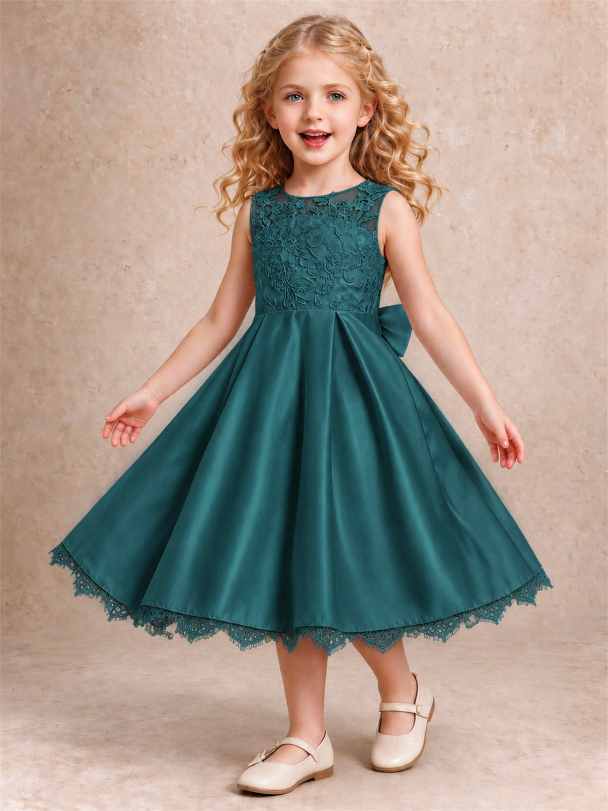 Flower Girl Dress Sleeveless Floral Lace Knee Length Lace Hem First Communion Dress