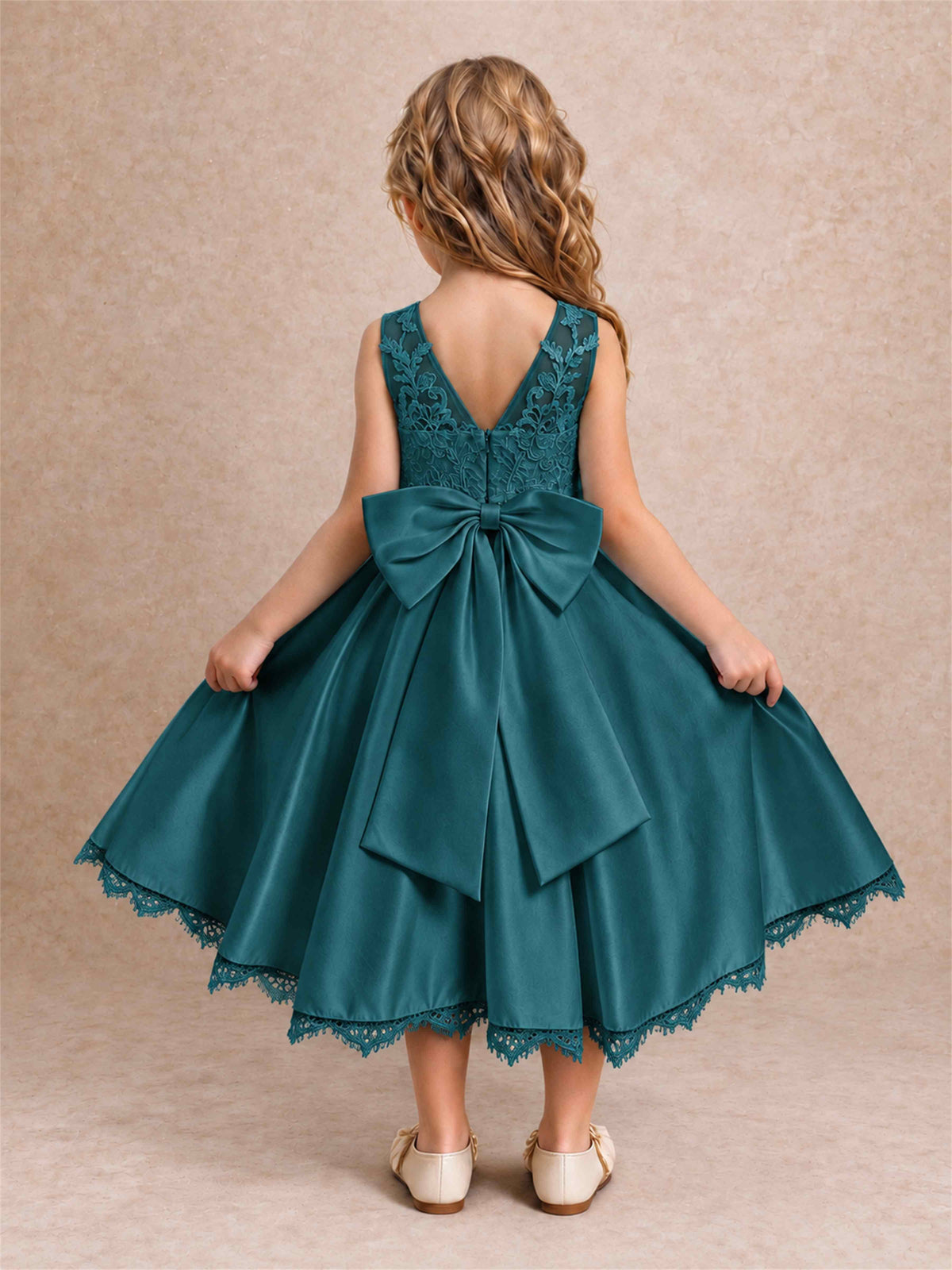 Flower Girl Dress Sleeveless Floral Lace Knee Length Lace Hem First Communion Dress