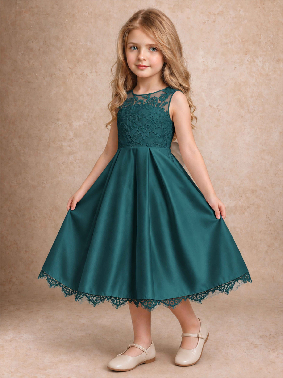 Flower Girl Dress Sleeveless Floral Lace Knee Length Lace Hem First Communion Dress