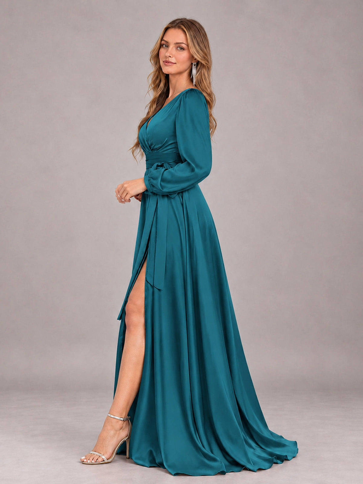 Peacock Gorgeous V-Neck Long Sleeves Pleated Satin Formal Bridesmaid Dresses With Slit