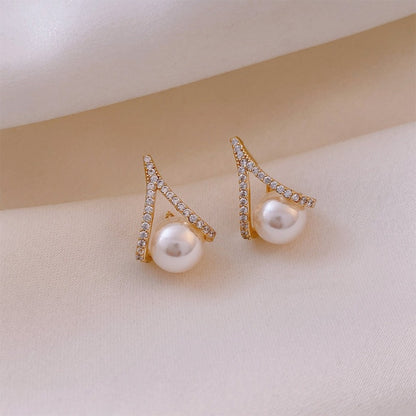 Romantic Pearl Stud Earrings Elegant Gold Crystal Design for Women