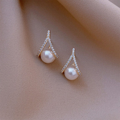 Romantic Pearl Stud Earrings Elegant Gold Crystal Design for Women