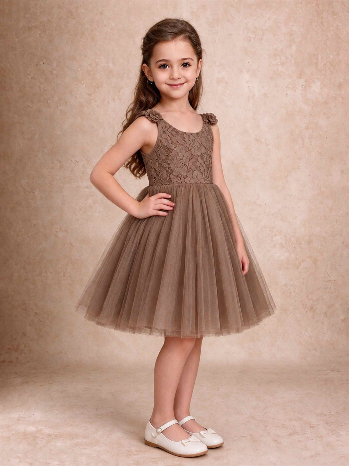 Sleeveless Flower Girl Dress Lace Tulle Knee Length Princess Party Gown For Wedding