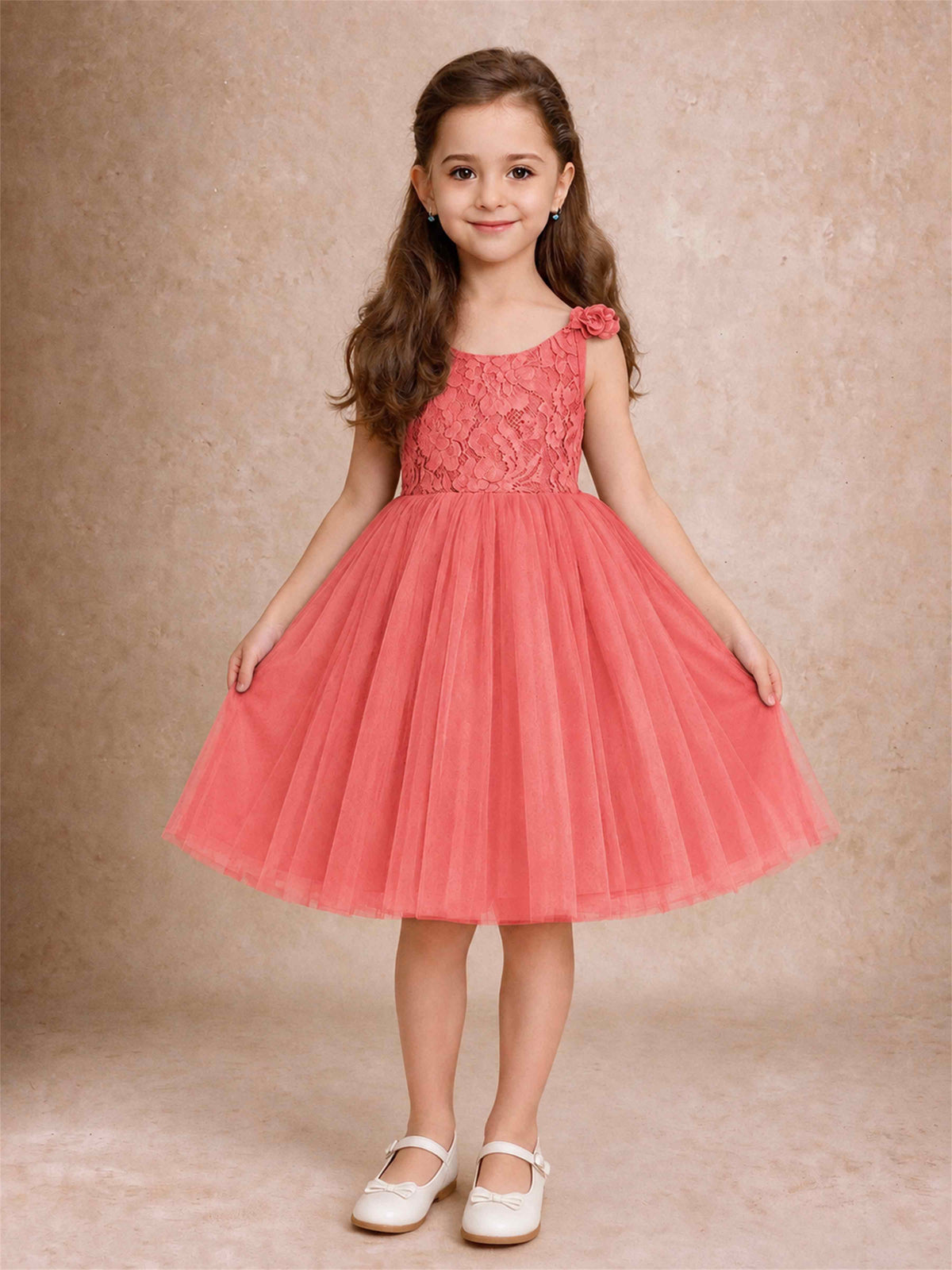 Sleeveless Flower Girl Dress Lace Tulle Knee Length Princess Party Gown For Wedding