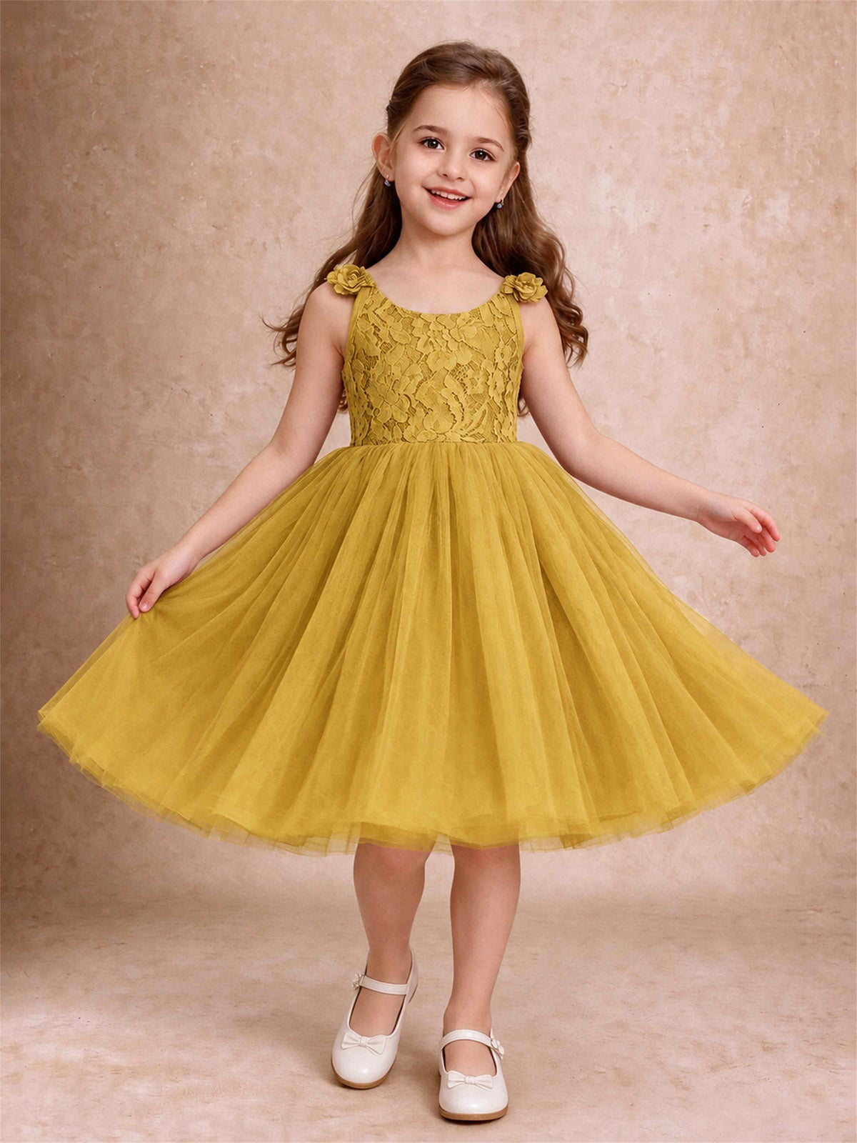 Sleeveless Flower Girl Dress Lace Tulle Knee Length Princess Party Gown For Wedding