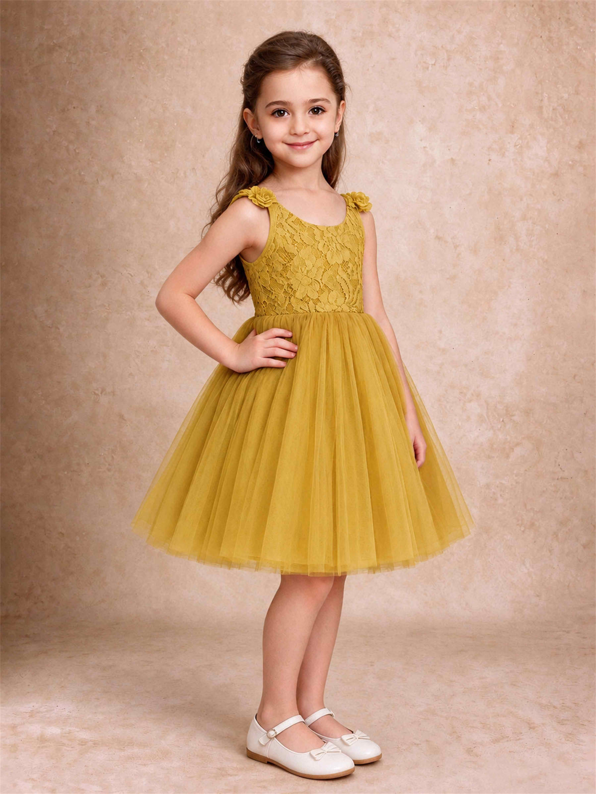 Sleeveless Flower Girl Dress Lace Tulle Knee Length Princess Party Gown For Wedding