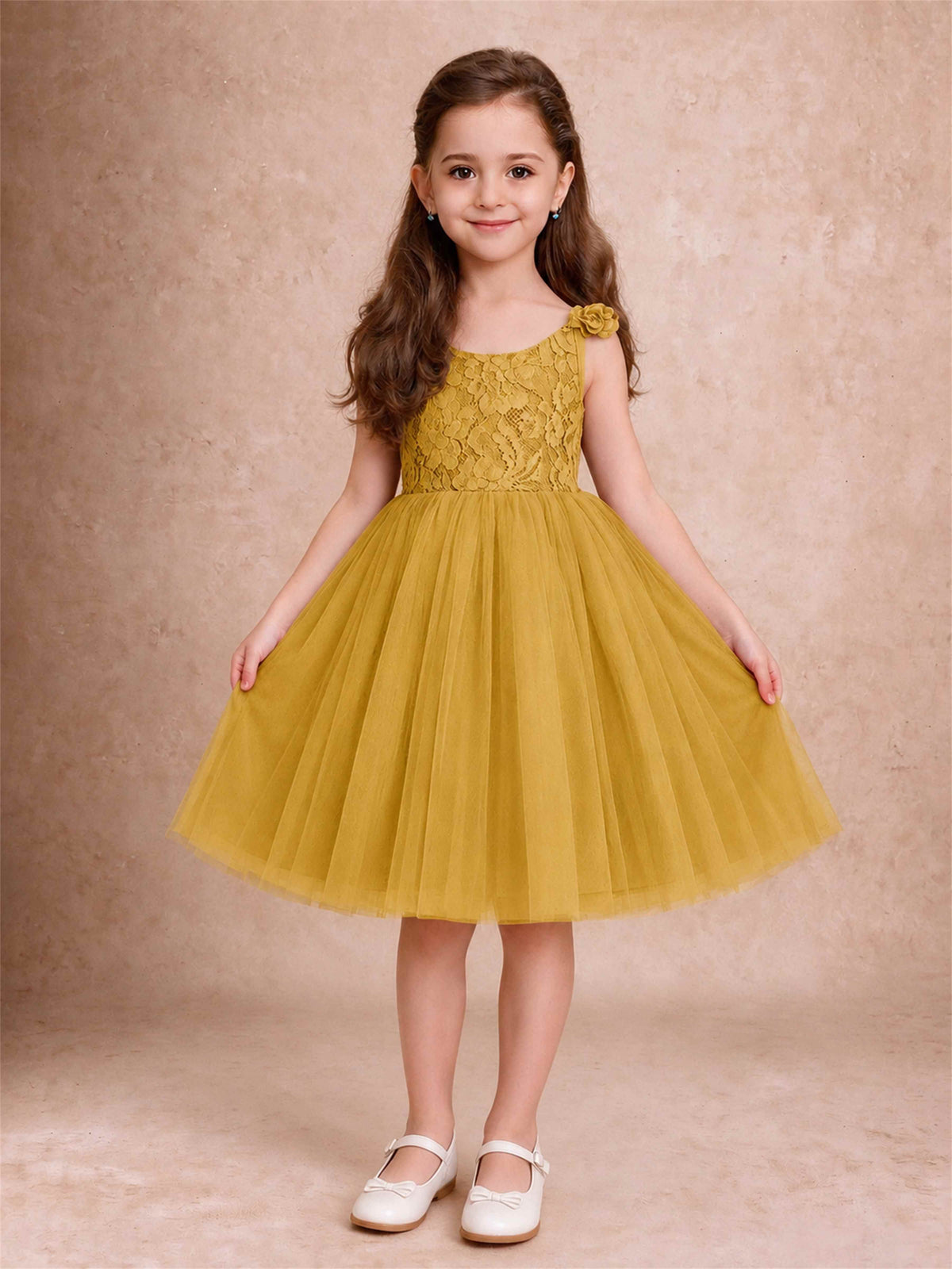 Sleeveless Flower Girl Dress Lace Tulle Knee Length Princess Party Gown For Wedding