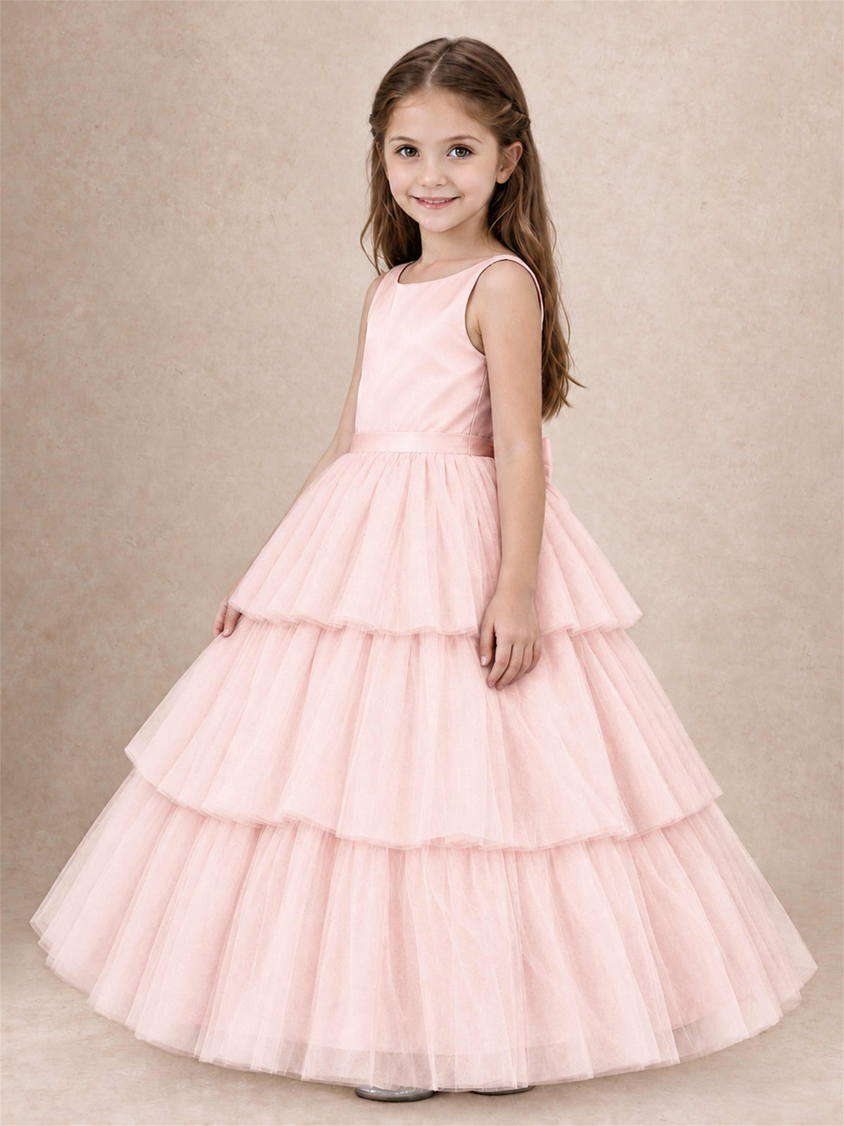 Tiered Tulle Flower Girl Dress Bateau Neck Sleeveless Long Kids Princess Gown for Wedding Party