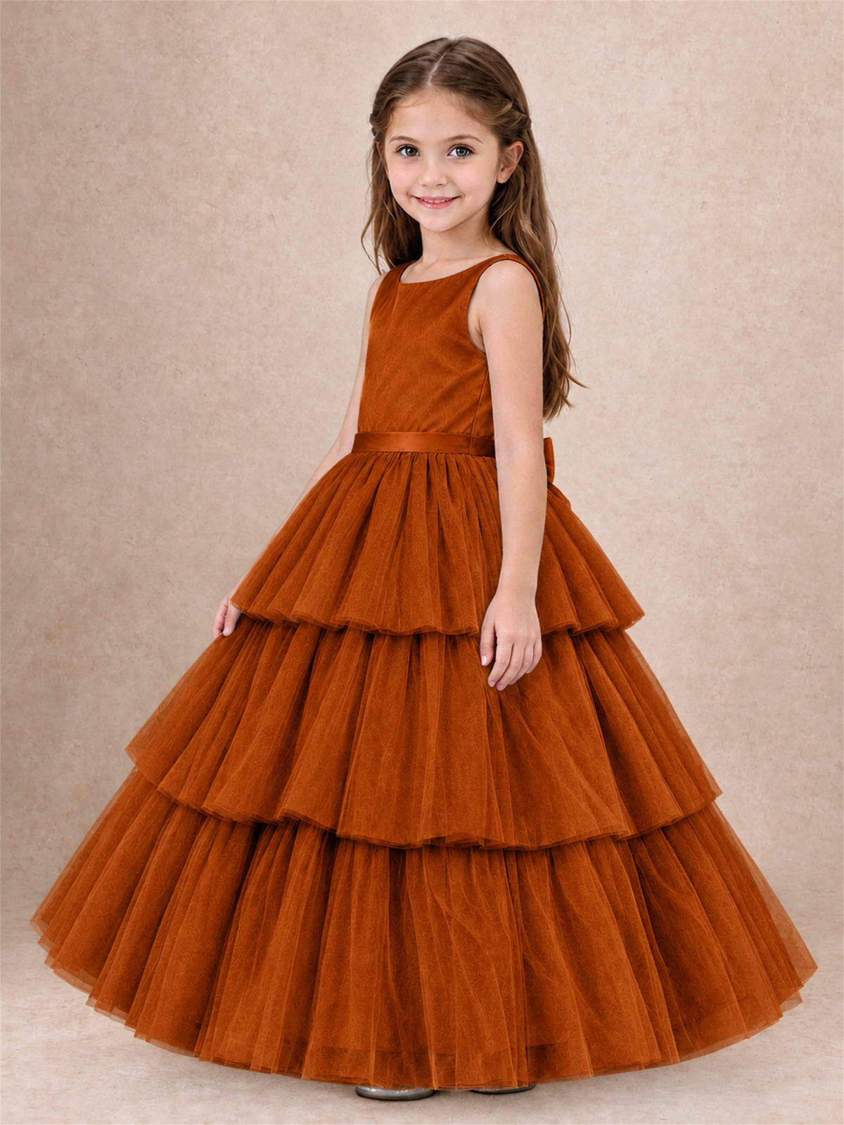 Tiered Tulle Flower Girl Dress Bateau Neck Sleeveless Long Kids Princess Gown for Wedding Party