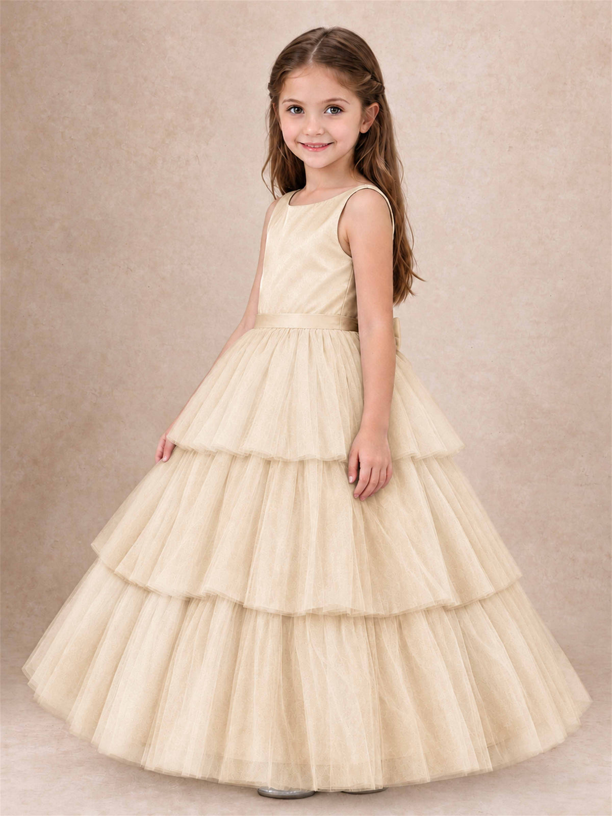 Tiered Tulle Flower Girl Dress Bateau Neck Sleeveless Long Kids Princess Gown for Wedding Party