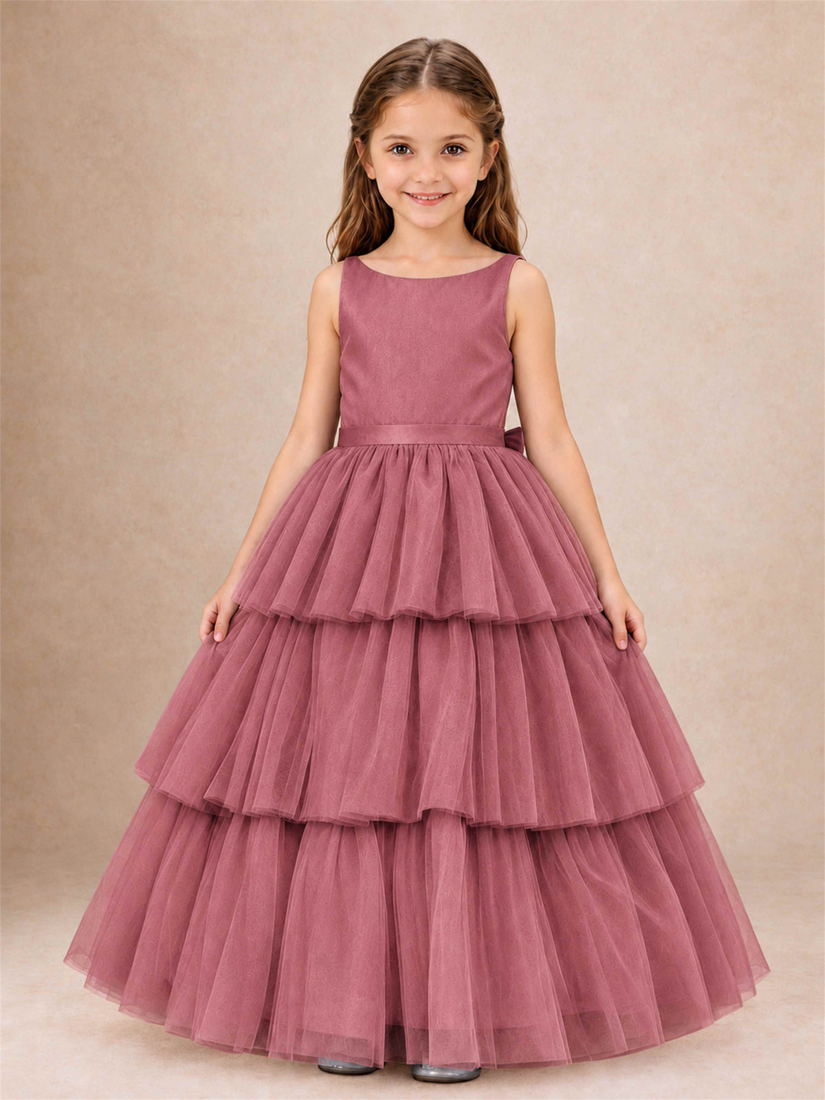 Tiered Tulle Flower Girl Dress Bateau Neck Sleeveless Long Kids Princess Gown for Wedding Party