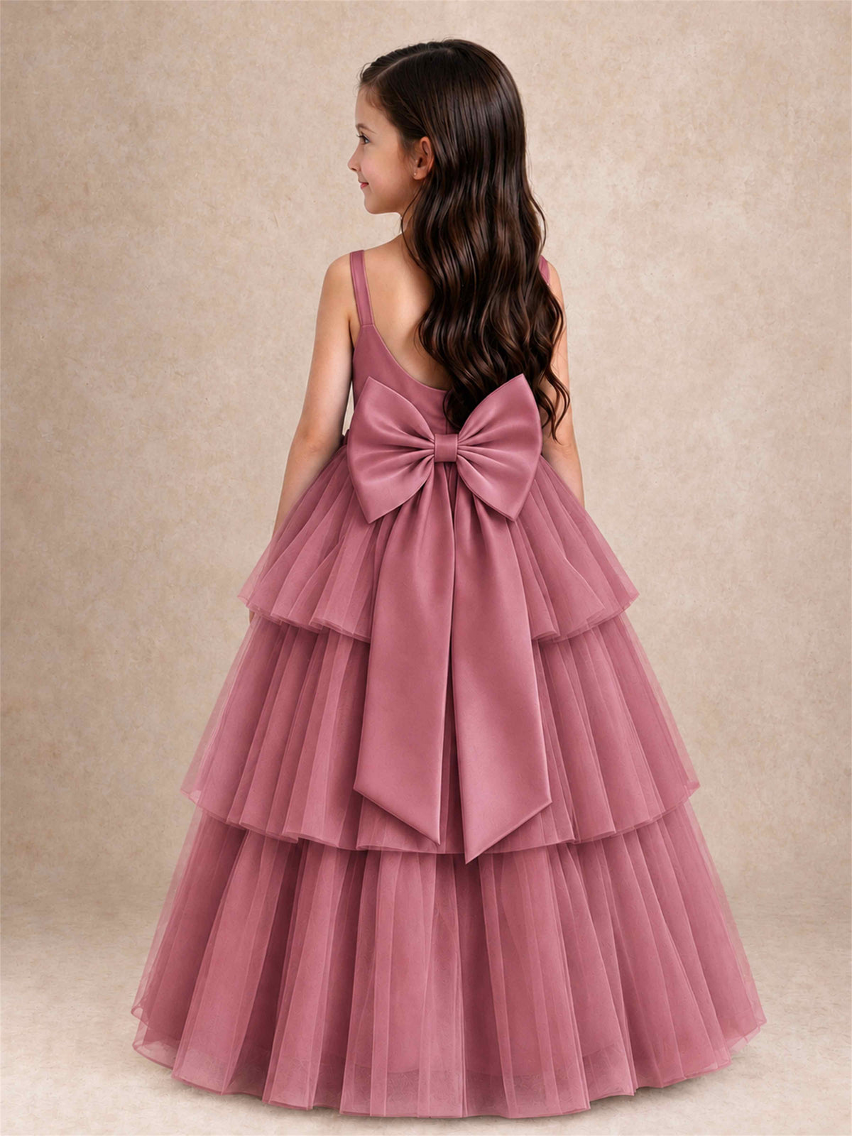 Tiered Tulle Flower Girl Dress Bateau Neck Sleeveless Long Kids Princess Gown for Wedding Party