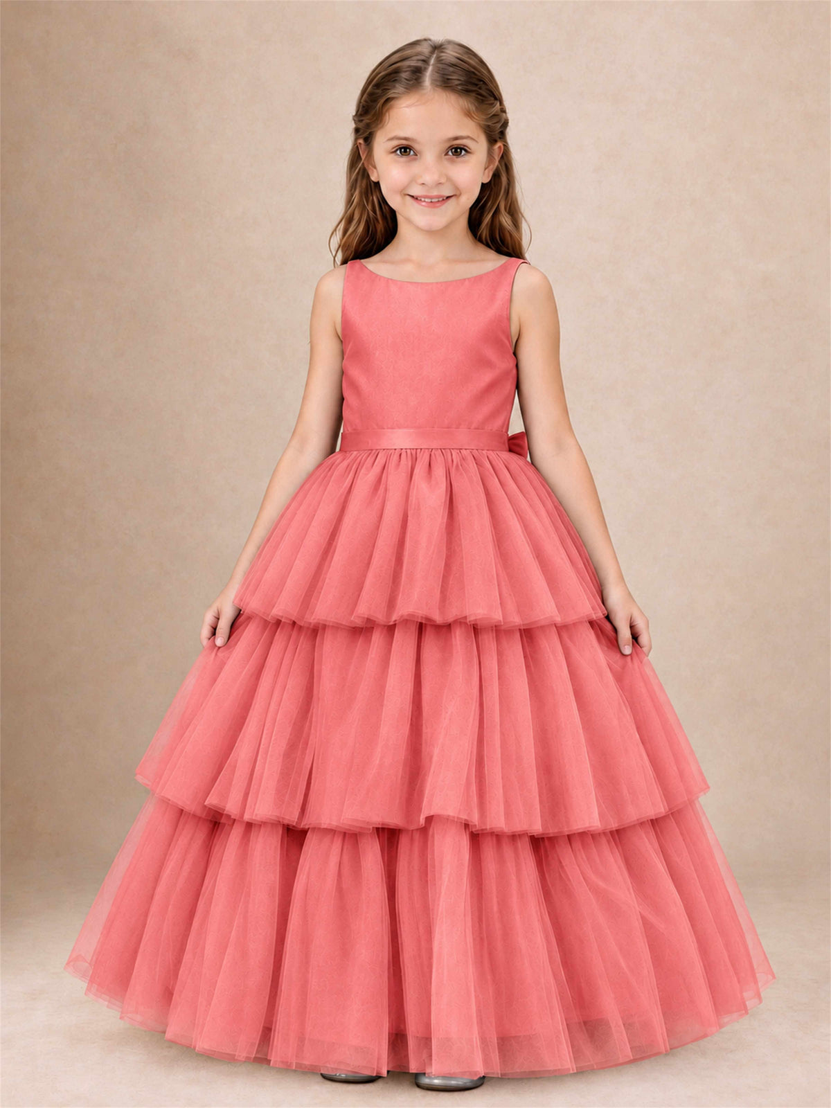 Tiered Tulle Flower Girl Dress Bateau Neck Sleeveless Long Kids Princess Gown for Wedding Party