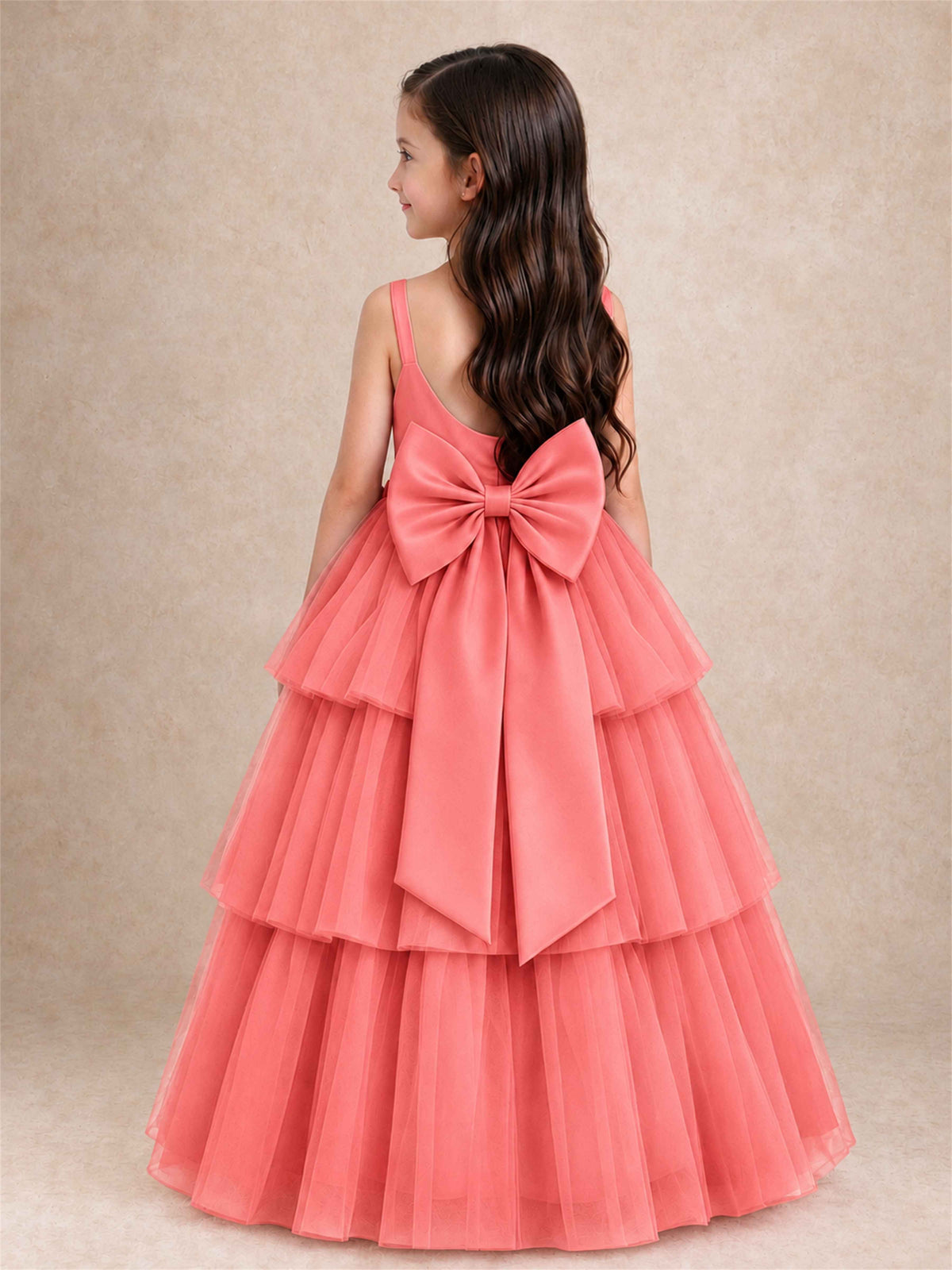 Tiered Tulle Flower Girl Dress Bateau Neck Sleeveless Long Kids Princess Gown for Wedding Party