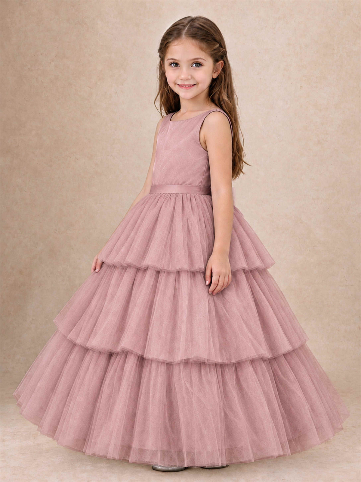 Tiered Tulle Flower Girl Dress Bateau Neck Sleeveless Long Kids Princess Gown for Wedding Party