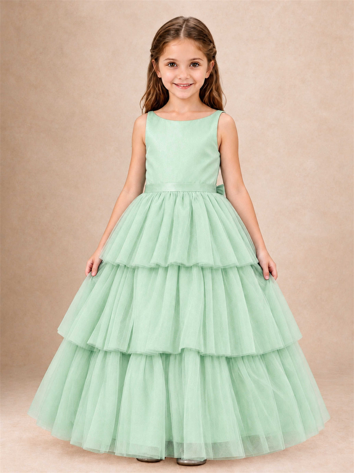 Tiered Tulle Flower Girl Dress Bateau Neck Sleeveless Long Kids Princess Gown for Wedding Party