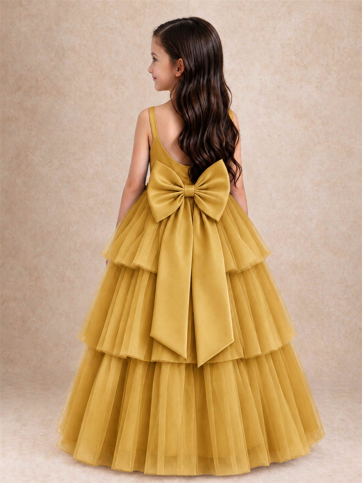Tiered Tulle Flower Girl Dress Bateau Neck Sleeveless Long Kids Princess Gown for Wedding Party