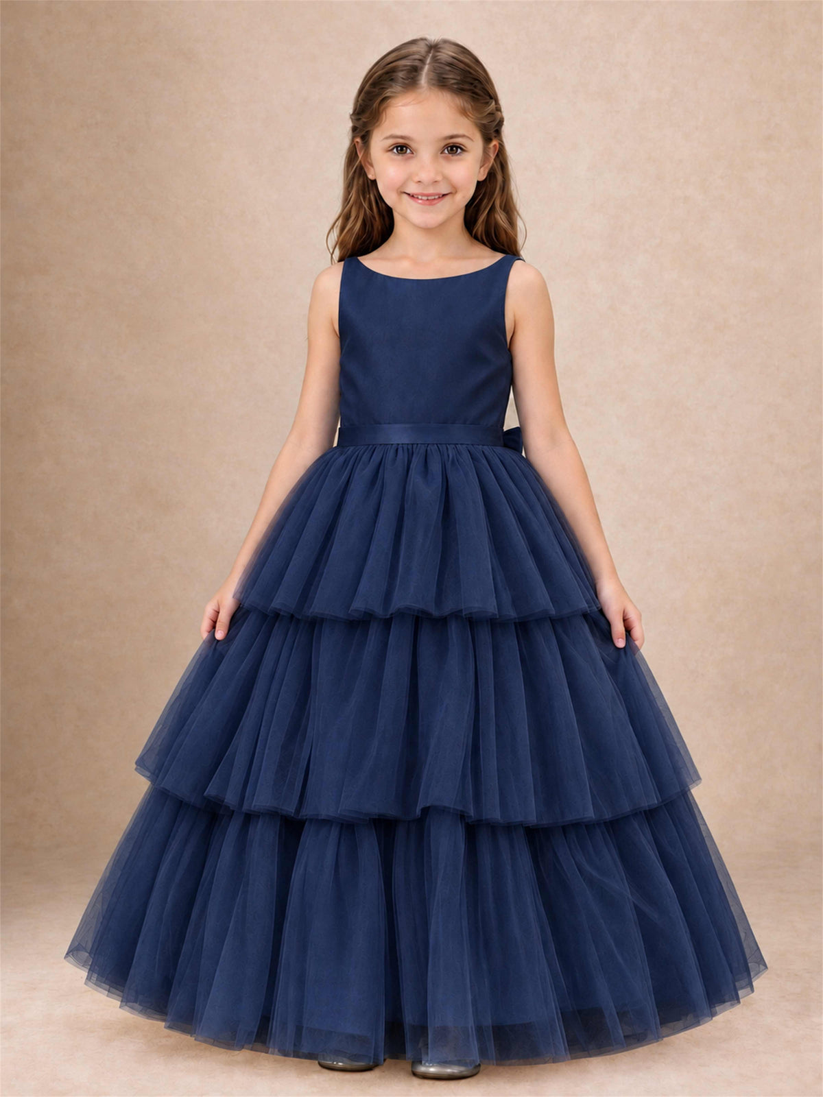 Tiered Tulle Flower Girl Dress Bateau Neck Sleeveless Long Kids Princess Gown for Wedding Party