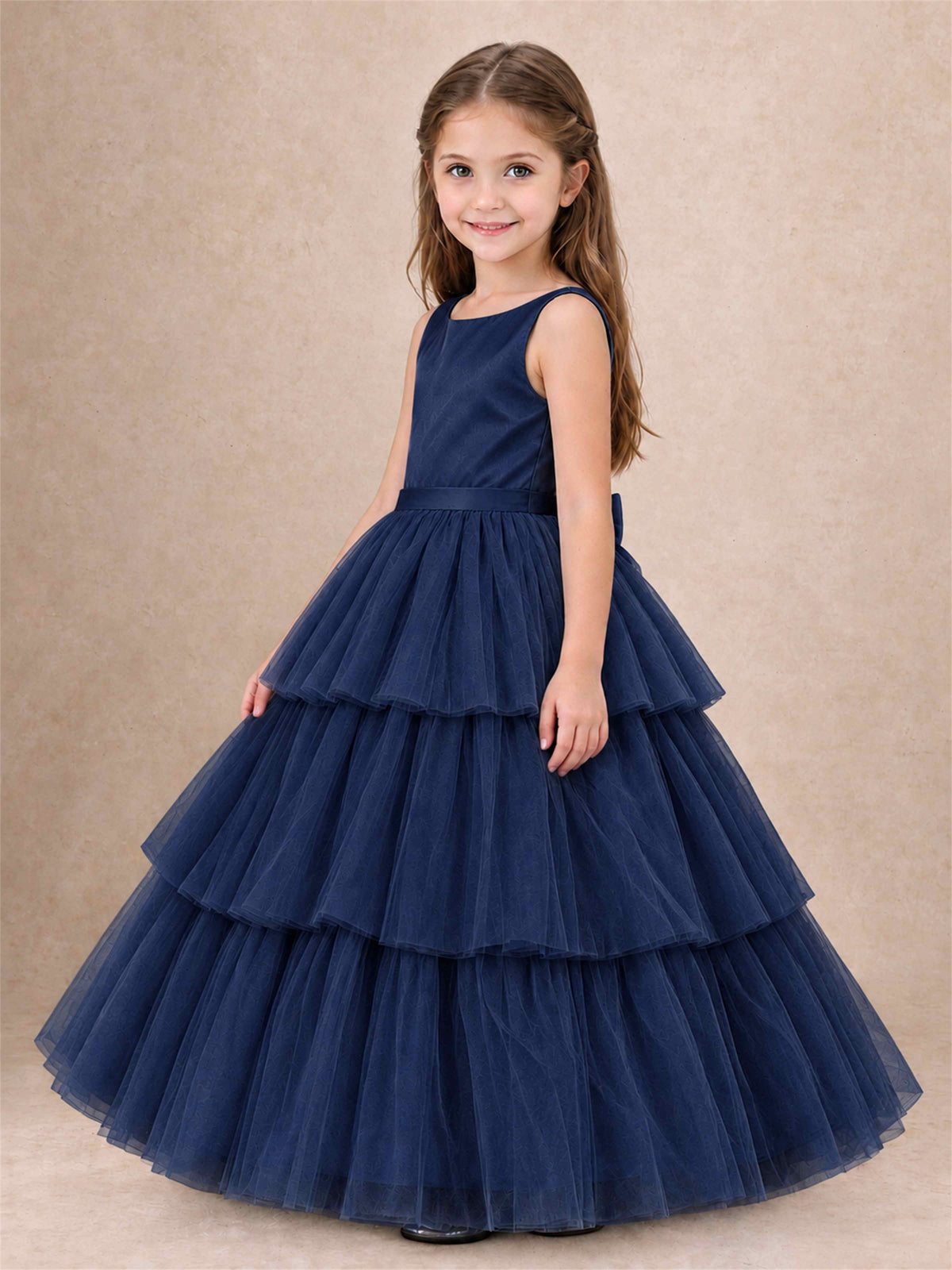 Tiered Tulle Flower Girl Dress Bateau Neck Sleeveless Long Kids Princess Gown for Wedding Party