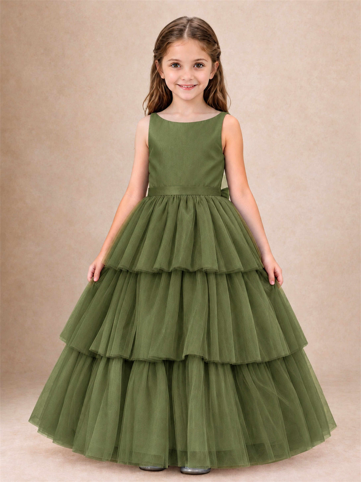 Tiered Tulle Flower Girl Dress Bateau Neck Sleeveless Long Kids Princess Gown for Wedding Party