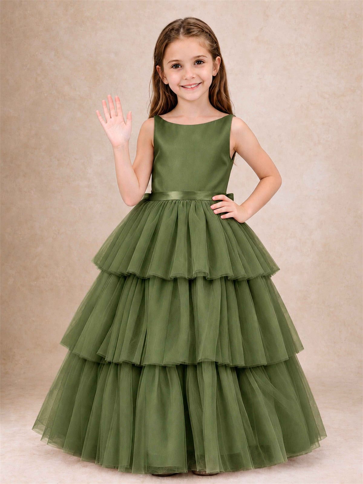 Tiered Tulle Flower Girl Dress Bateau Neck Sleeveless Long Kids Princess Gown for Wedding Party
