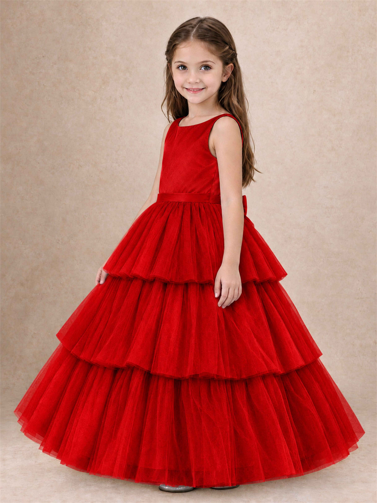 Tiered Tulle Flower Girl Dress Bateau Neck Sleeveless Long Kids Princess Gown for Wedding Party